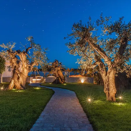 Borgo Belvedere Ξενοδοχείο με διαμερίσματα 4*