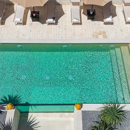 Ξενοδοχείο με διαμερίσματα Borgo Belvedere 4*